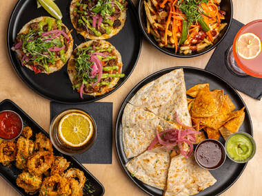 The best happy hour deals in Los Angeles The best happy hour deals in Los Angeles