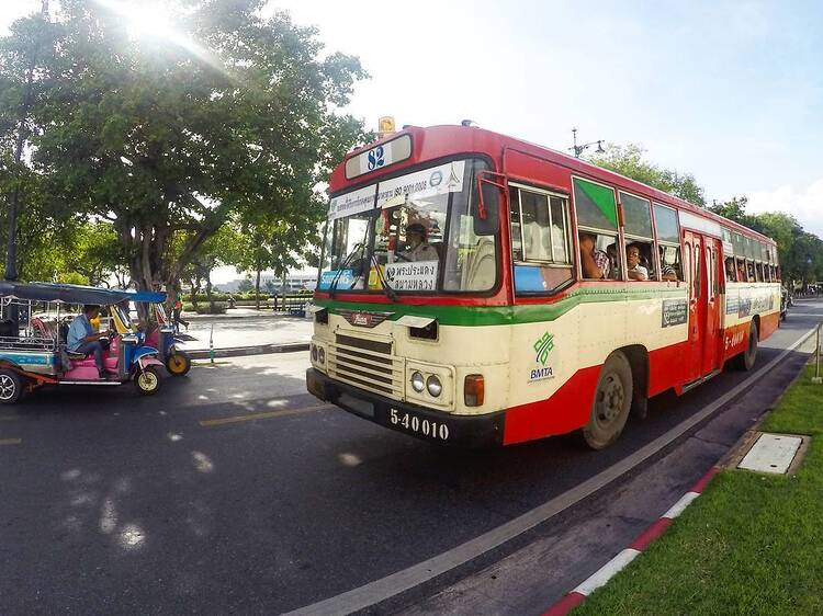 Un-air-conditioned buses