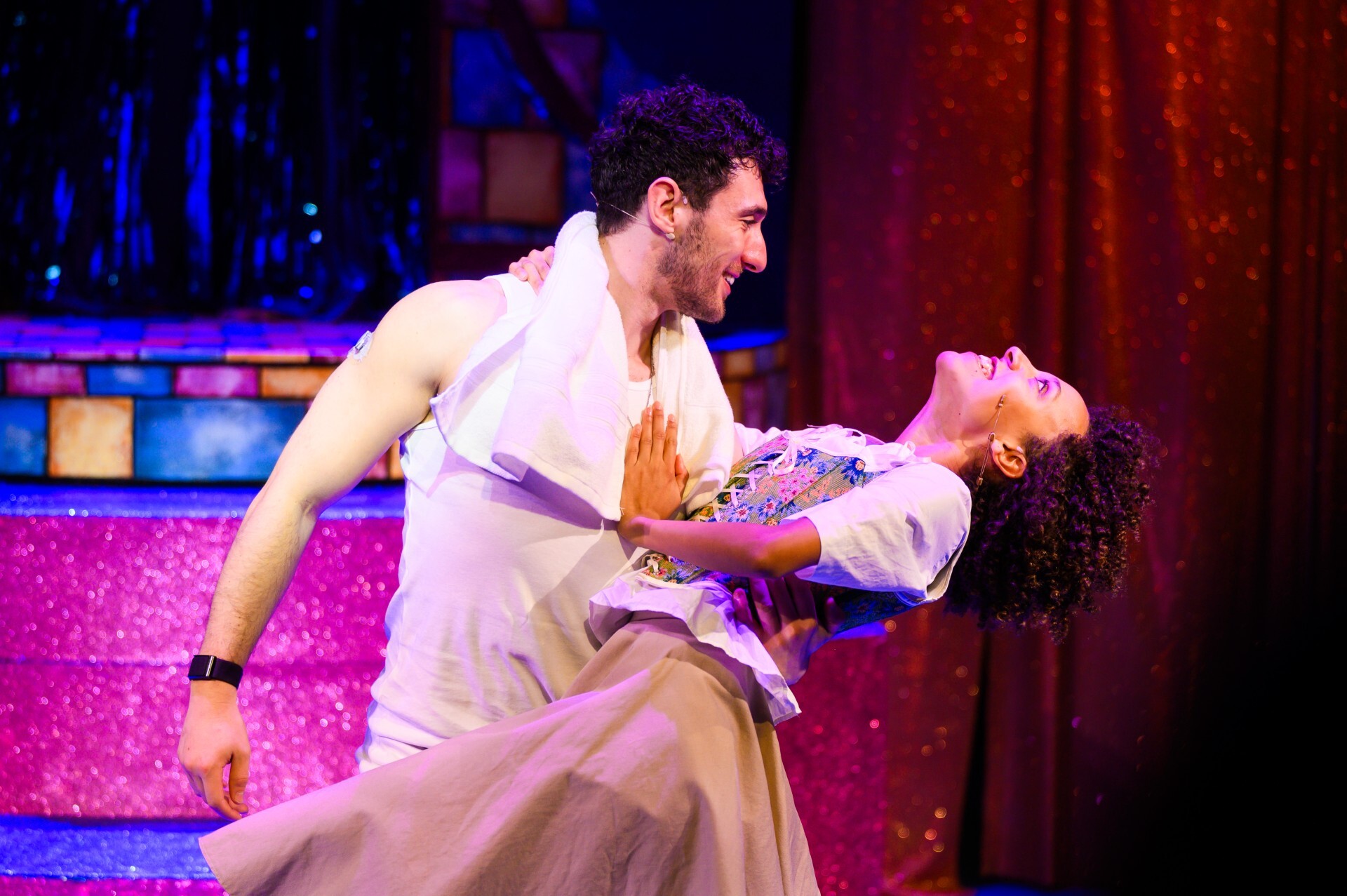 cinderella-king-s-head-theatre-review-the-king-s-head-teams-up-with