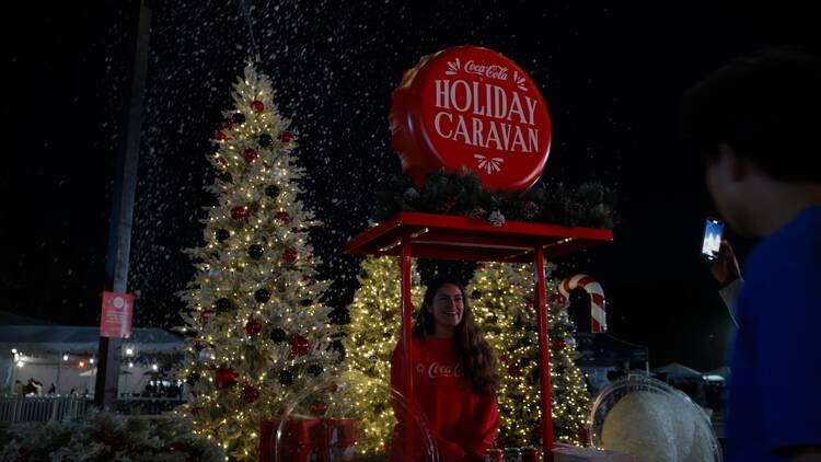 coca-cola holiday caravan