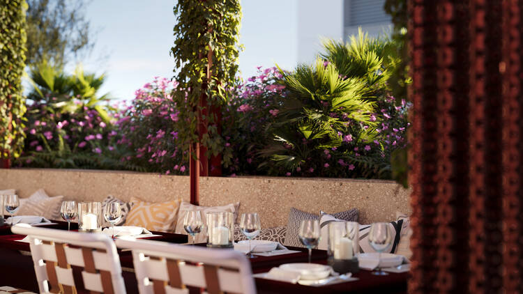 A render image of a table outside at Lottie