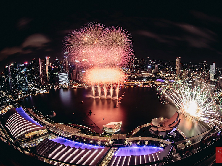 CÉ LA VI’s New Year 2025 party is a sky-high affair with front-row views of countdown fireworks