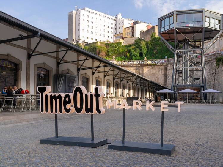 建築大師操刀設計 仿水塔建築與「Time Out Market」標誌必到打卡地標