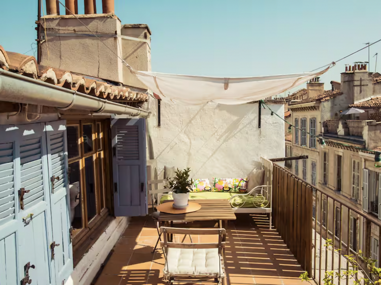 The sunny studio flat with a terrace