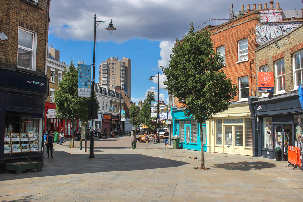 It’s official: 5 of the UK’s poshest neighbourhoods are in London