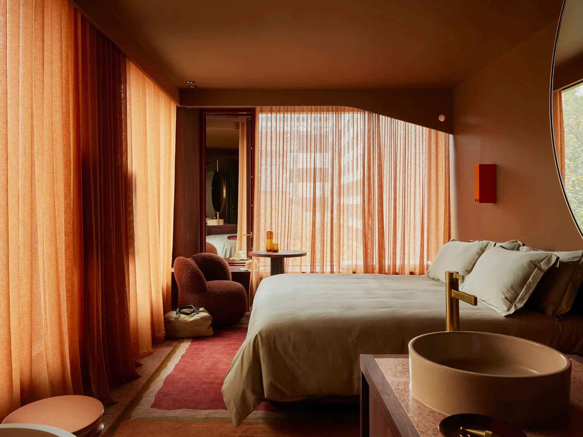 King size bed.
