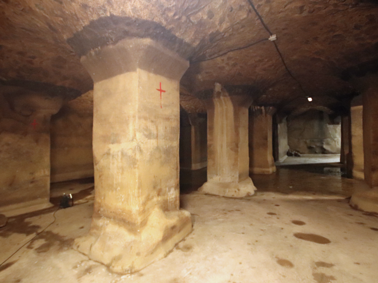 La cisterna amb enigmes sota el Park Güell