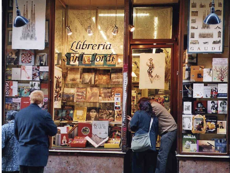 La històrica Llibreria Sant Jordi se salva in extremis