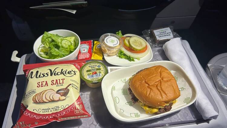 How does Shake Shack stack up as airplane food? We tried it