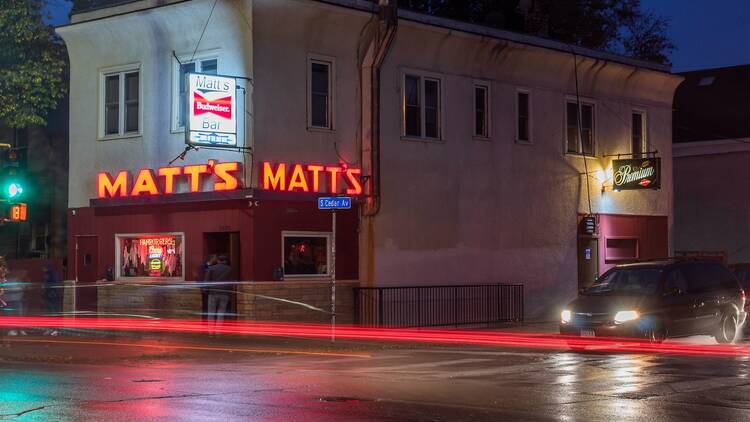 Matt's Bar