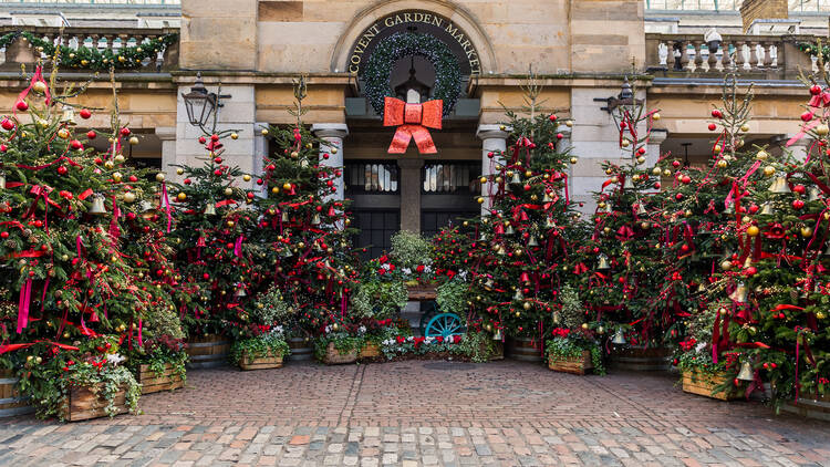 See Covent Garden turn into a Christmas card at the big festive switch-on