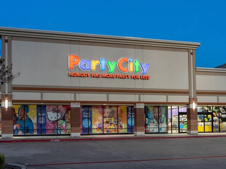 Party City is closing all stores: why and when