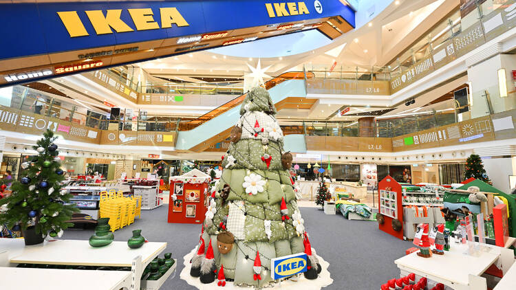 HomeSquare：四米高 IKEA 枕頭聖誕樹