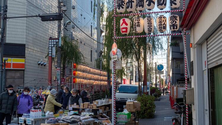 薬研堀不動尊納めの歳の市