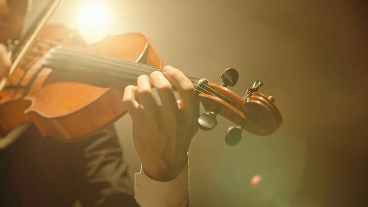 Sing folk tunes at Sharp’s Folk Club