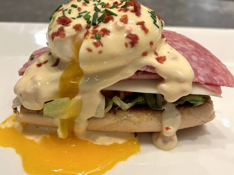 Italian Benedict at POE-Lenta