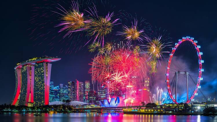 New Year's Eve Marina Bay road closures and extended public transport services