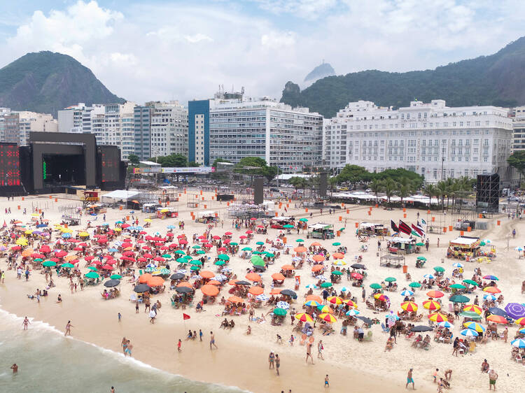 Quanto o Réveillon 2025 vai impactar na economia do Rio de Janeiro?