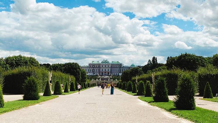 See Klimt’s ‘The Kiss’ at Belvedere Palace