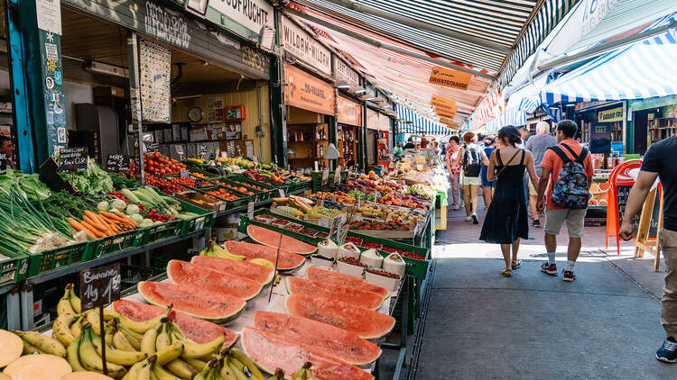 Eat your way around Naschmarkt