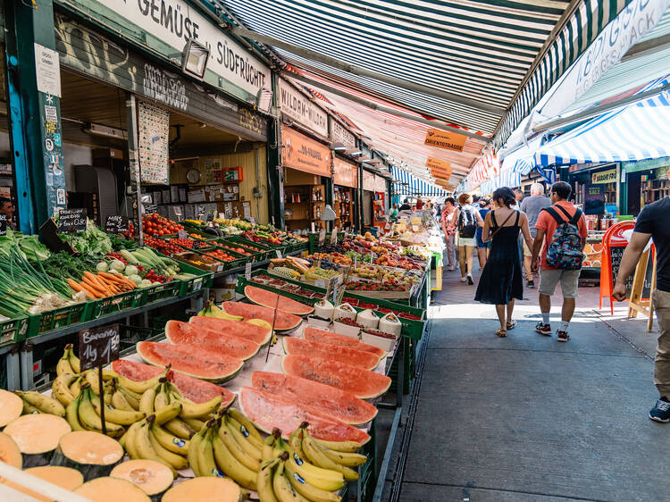 Eat your way around Naschmarkt