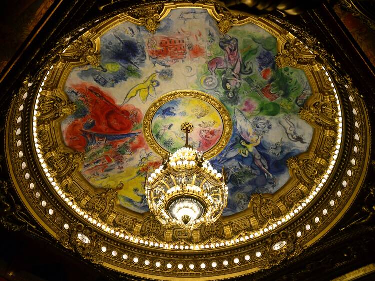 Ce chef-d'œuvre architectural parisien (aussi l'un des plus beaux théâtres au monde) fête ses 150 ans et organise un gala exceptionnel pour marquer le coup