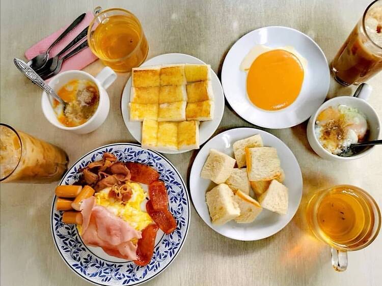 Get your breakfast fix at On Lok Yun