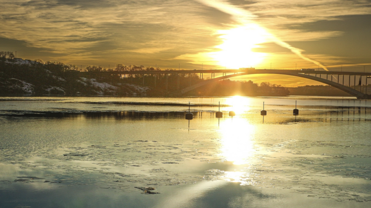 Watch the sun set at Norr Mälarstrand