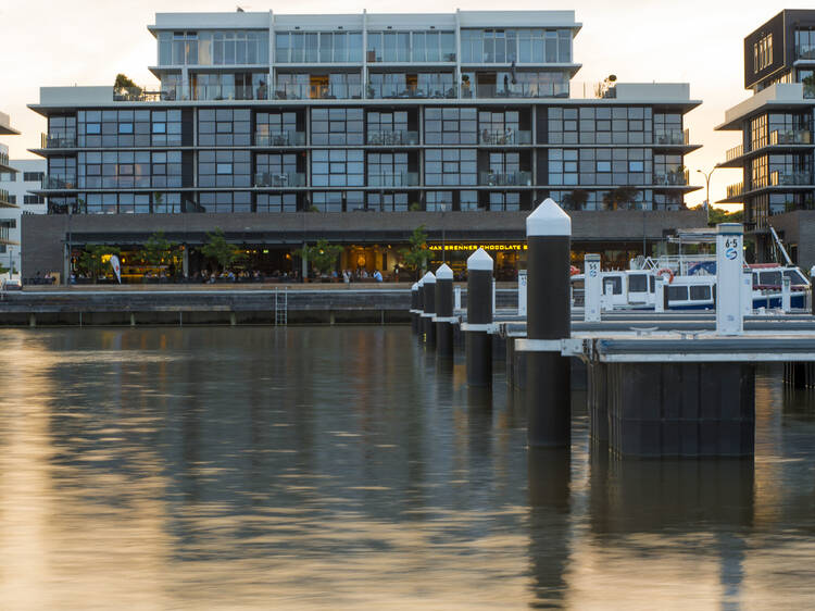 Stroll along Kingston Foreshore