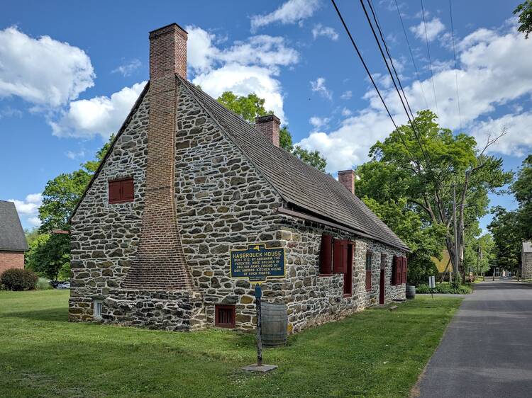 Historic Huguenot Street tour