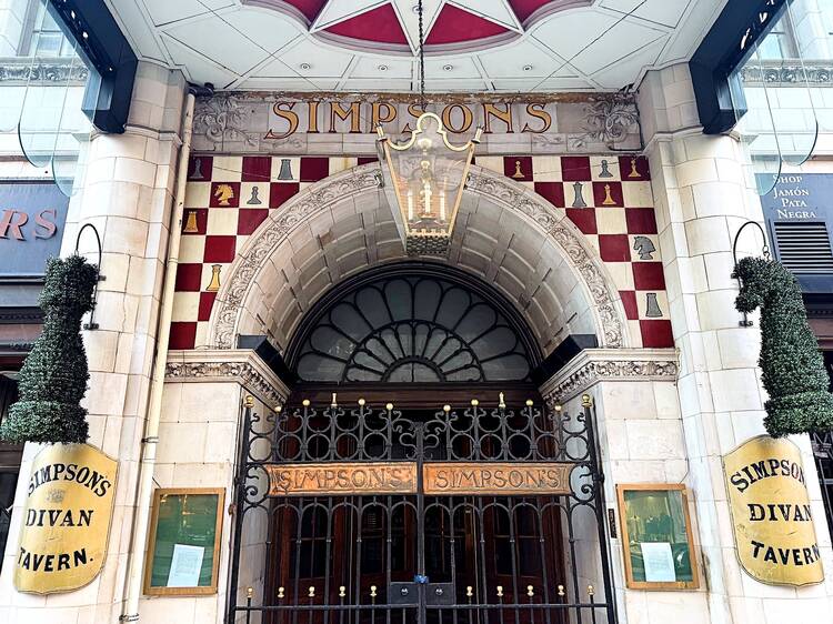 Dine in style at the revamped Simpson’s in the Strand