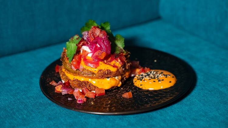 Tomates verdes fritos veganos de Vrutal Burger 