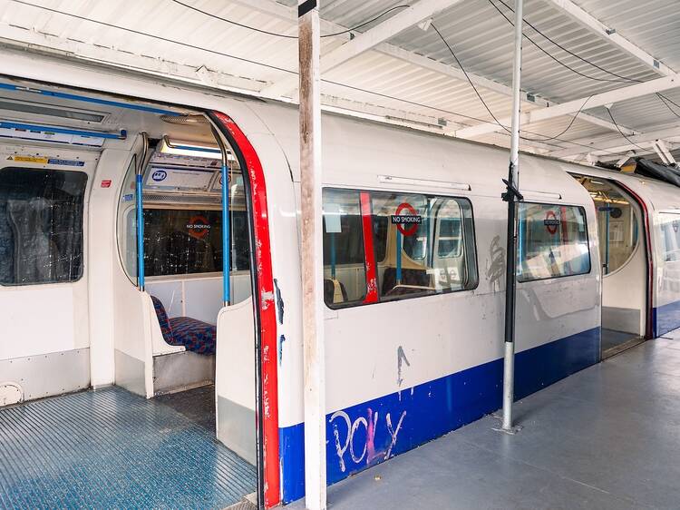 Have dinner on a vintage tube carriage