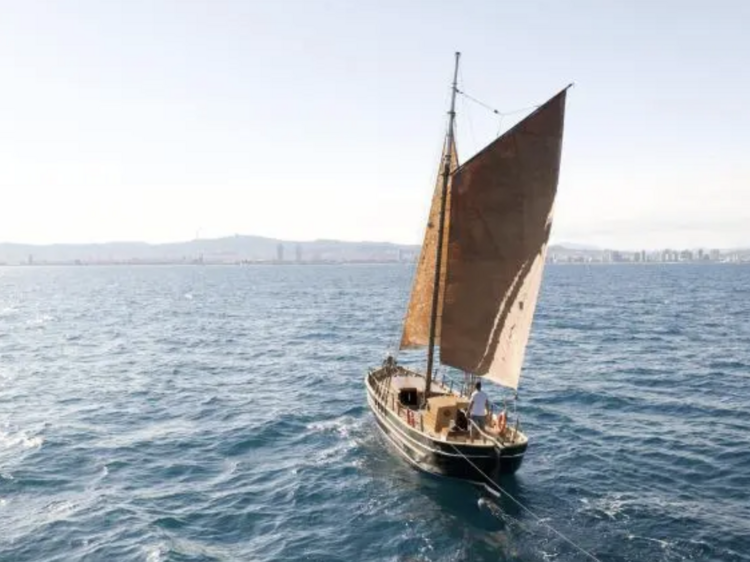 Descobrir el litoral de Barcelona a bord d'un veler d'època