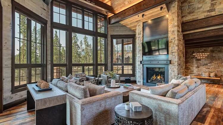 A seriously huge Alpine villa in Breckenridge