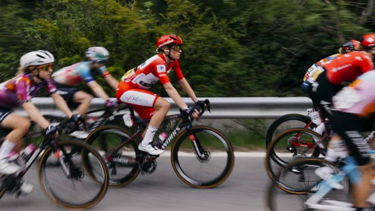 Barcelona acogerá la salida de La Vuelta Femenina por primera vez en la historia esta primavera