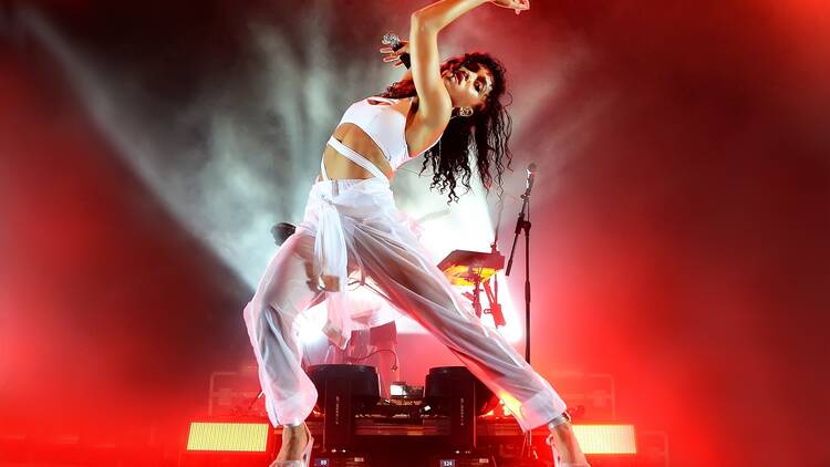 BARCELONA - JUN 20: FKA Twigs (band) performs at Sonar Festival on June 20, 2015 in Barcelona, Spain.