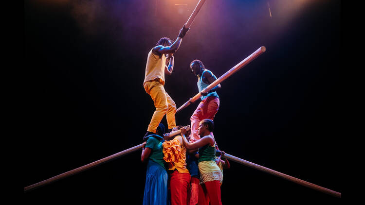 À la Scala, la troupe du Circus Baobab imagine un cirque minimaliste et théâtral