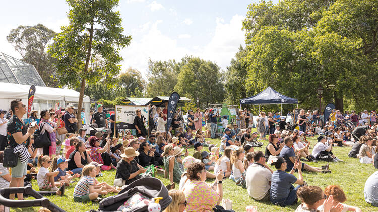 Crowds at the Ballarat Begonia Festival.