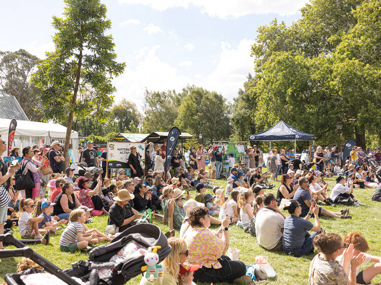 Crowds at the Ballarat Begonia Festival.