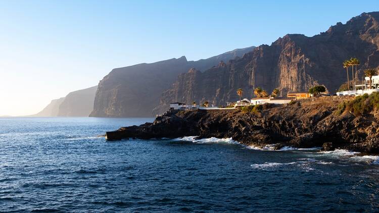 Stroll atop Los Gigantes