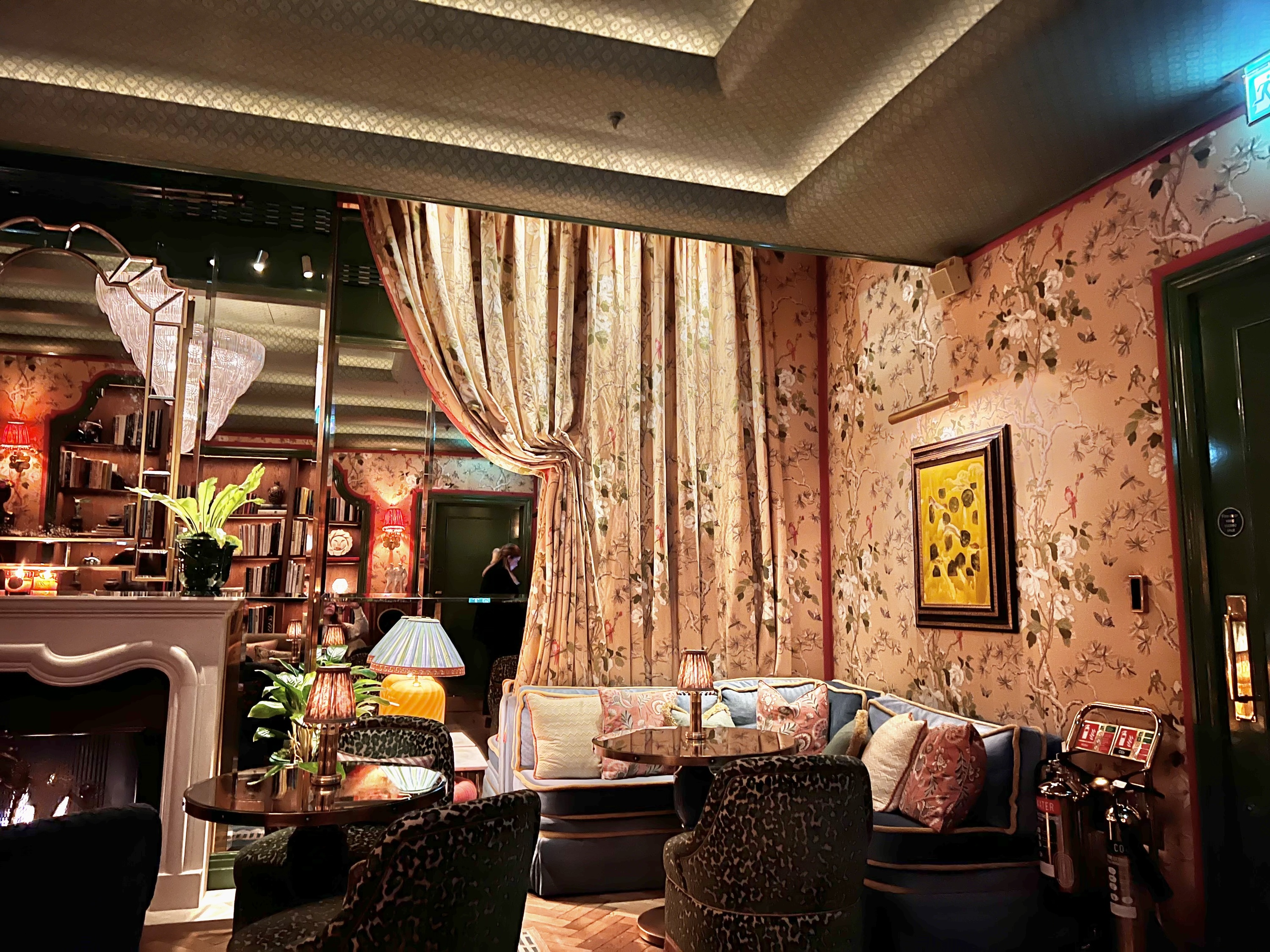 broadwick soho hotel lounge area