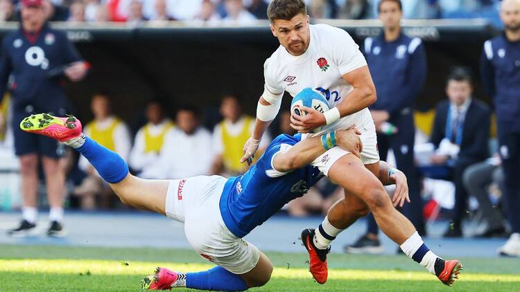 England rugby union player Henry Slade playing against Italy in the Six Nations