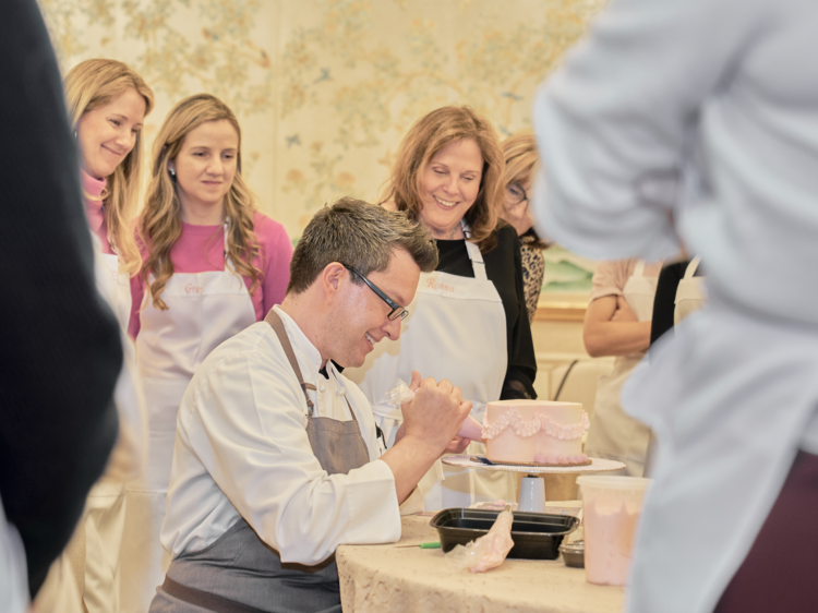 Valentine’s Cake Decorating Class