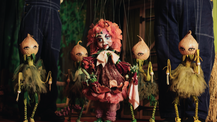 Puppets in Bob Baker Marionette Theater’s ‘Something to Crow About.’