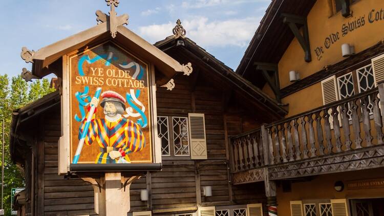 Ye Olde Swiss Cottage, pub in northwest London