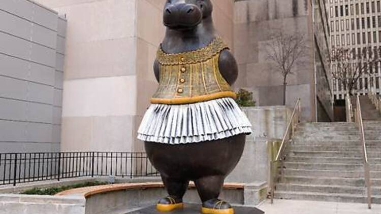 "Hippo Ballerina" sculpture in NYC