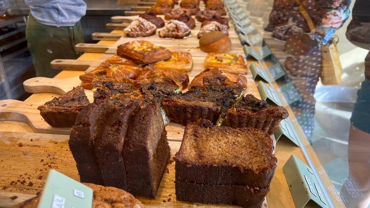 Petitgrain Boulangerie pastry case