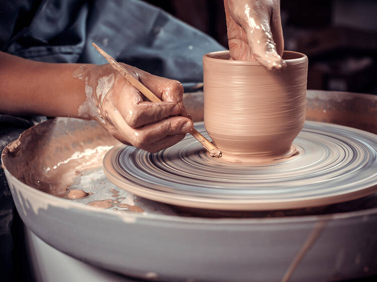 South Asian Pottery Wheel Throwing with Surface Decoration