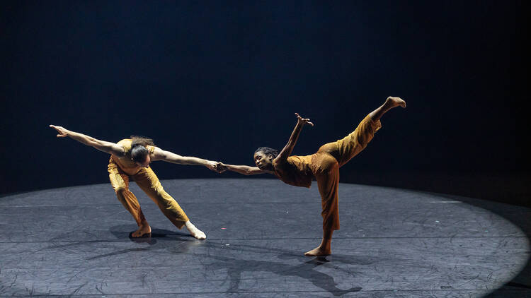 Hubbard Street Dancers Aaron Choate and Michele Dooley in 'Into Being' by FLOCK